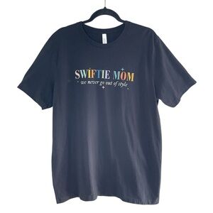 BELLA CANVAS SWIFTIE MOM Black Graphic Tee, XL